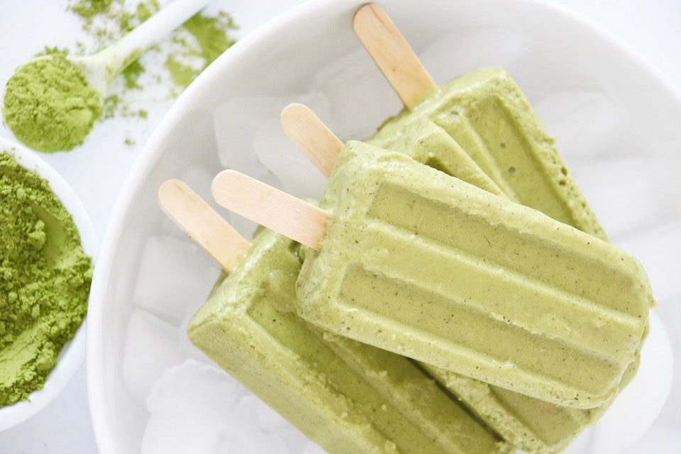 El verde es vida y la matcha poder: paletas congeladas deben ser.